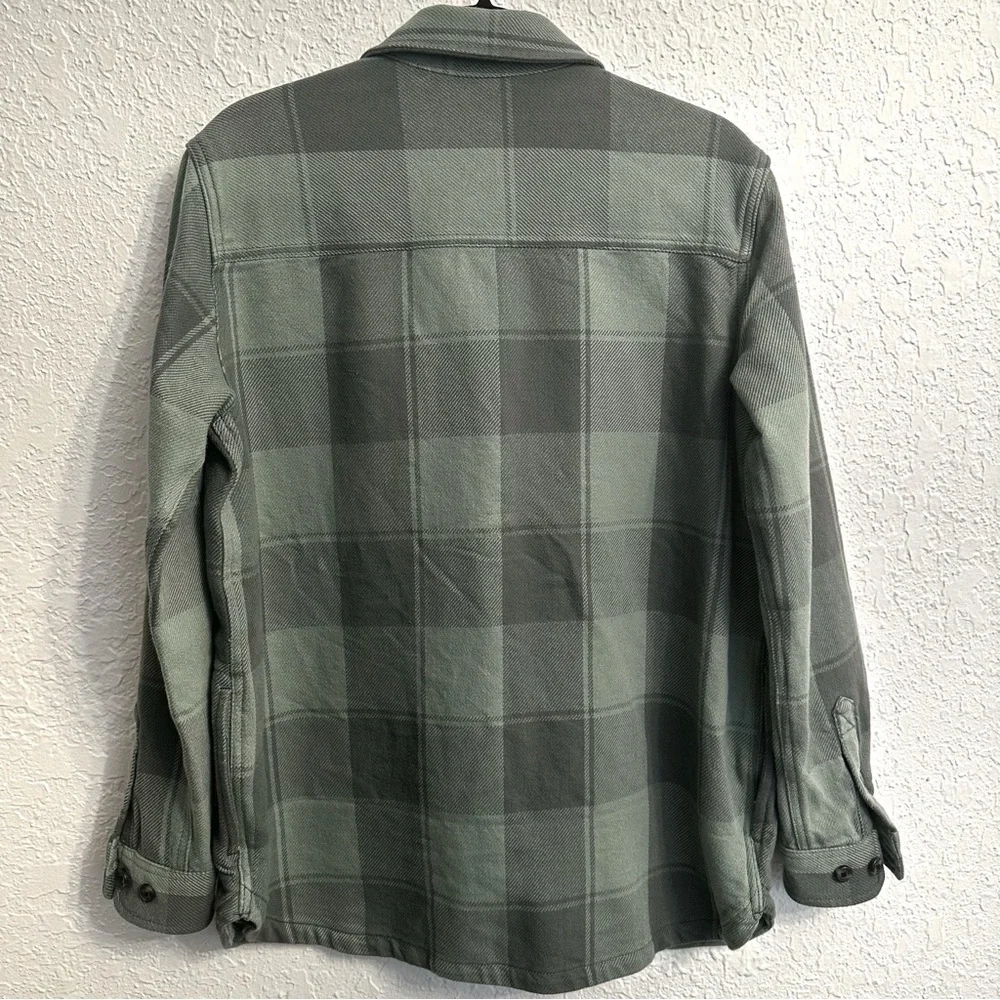 Carhartt Women's Loose Fit Twill Shirt Jac in green plaid Sz M - Picture 3 of 8